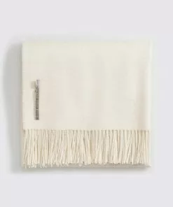 Gifts By Occasion Throw Collection Classic Solid Alpaca By Alicia Adams 31 Gifts By Occasion Throw Collection Classic Solid Alpaca By Alicia Adams