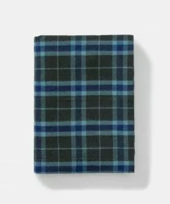 Throw Aberdeen Collection By Alicia Adams